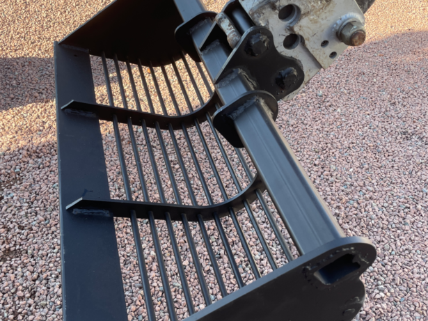 Godet trieur / cribleur pour mini-pelles 800 kg et 1 Tonne pour trier rapide Terre et Matériaux