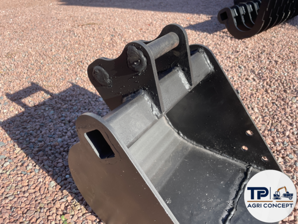 Godet sur mesure pour mini-pelle largeurs 200 à 800 mm